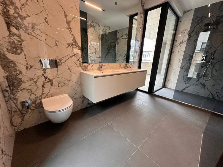Apartament cu 4 camere semidecomandat, mobilat în Kiseleff