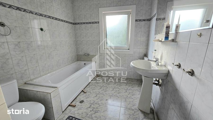 Casă cu 5 camere cu Teren 140 Mp în Circumvalațiunii