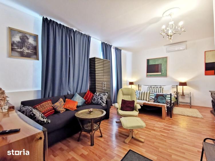Casă cu 6 camere cu Teren 1200 Mp în Gruia