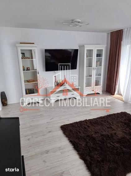 Casă cu 4 camere cu Teren 400 Mp în Central