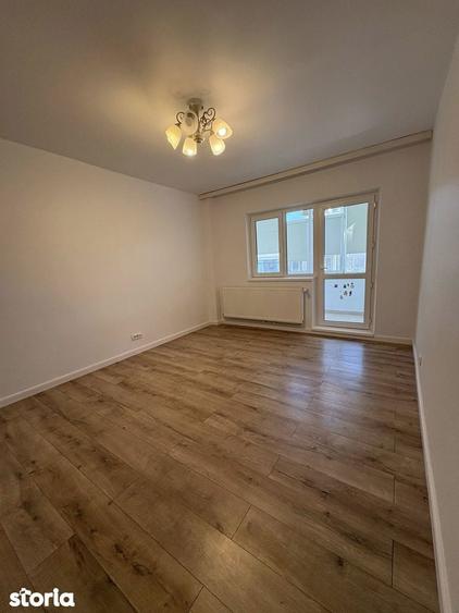 Apartament cu 3 camere decomandat în Mazepa 2