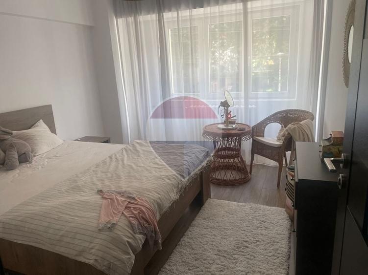 Apartament cu 3 camere decomandat, mobilat în Aviatorilor