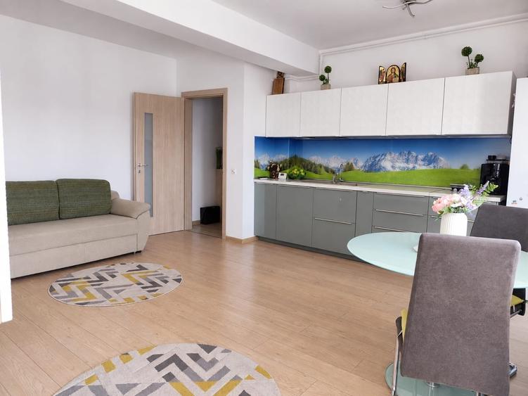 Apartament cu 3 camere semidecomandat în Drumul Taberei