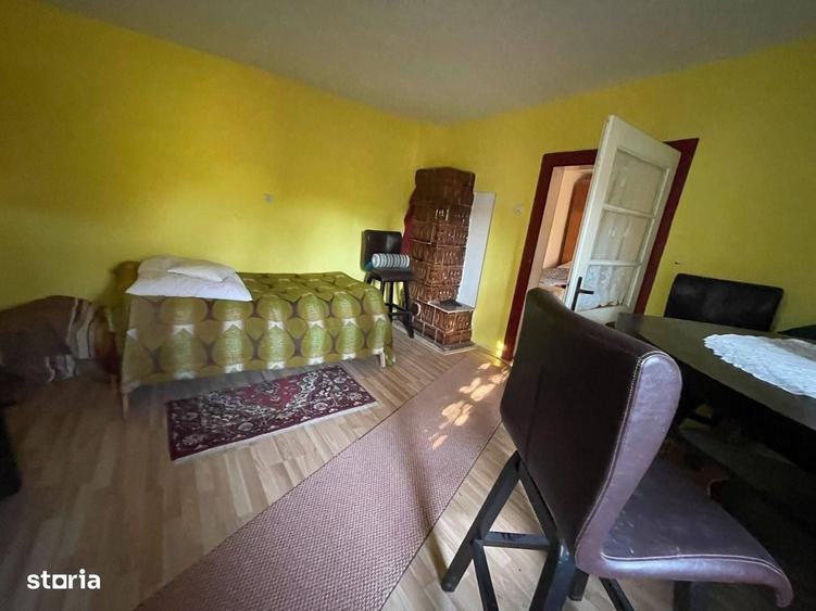 Casă cu 4 camere cu Teren 1080 Mp în Central