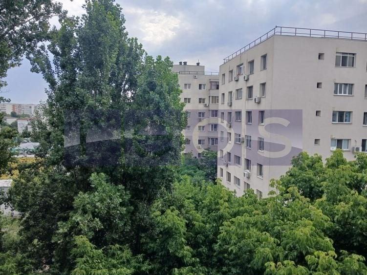 Garsonieră decomandată, mobilată în Dristor