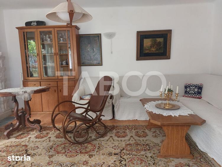 Casă cu 6 camere cu Teren 1100 Mp în Central