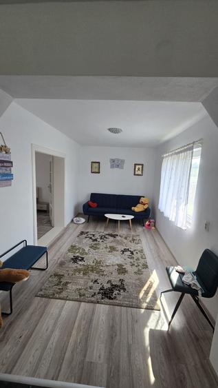 Casă cu 4 camere în Hidiș