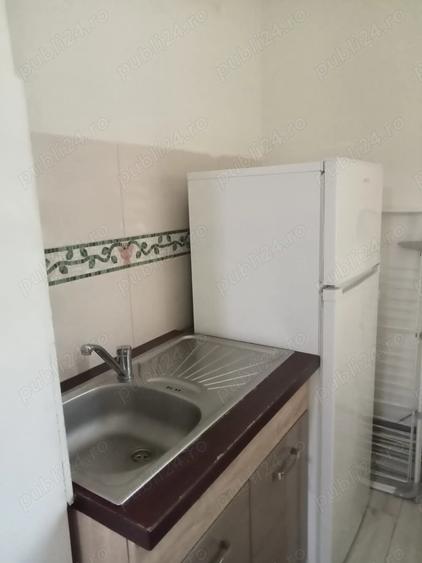 Garsonieră decomandată în Gării