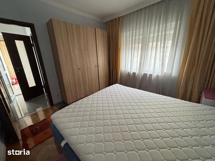 Apartament cu 3 camere decomandat în Tineretului