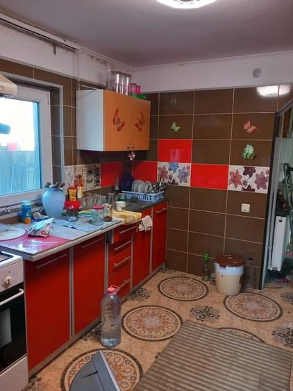 Casă cu 4 camere în Gherghița