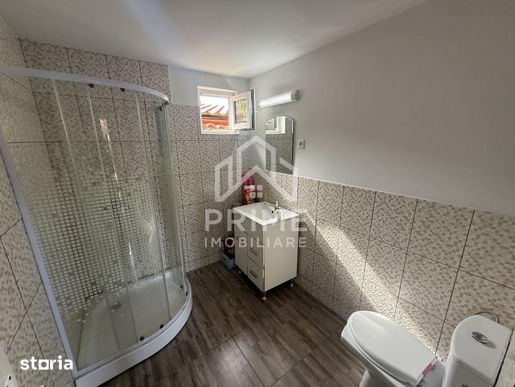 Casă cu 4 camere cu Teren 430 Mp în Tolstoi