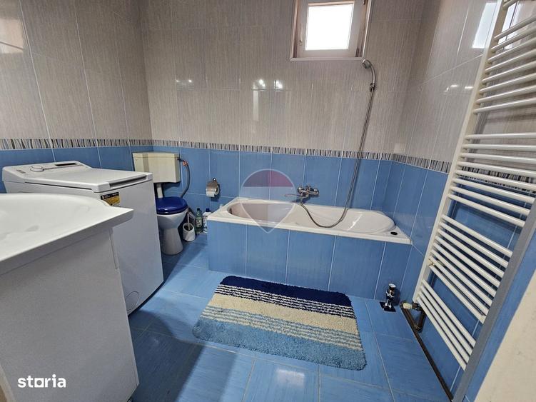 Casă cu 4 camere cu Teren 241 Mp în Central