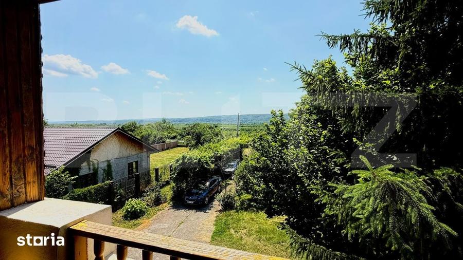 Casă cu 6 camere cu Teren 1108 Mp în Tătărani