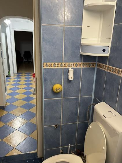 Apartament cu 2 camere decomandat în 1 Decembrie