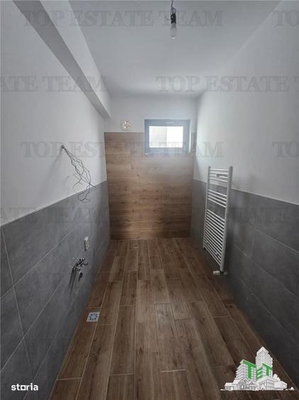 Casă cu 4 camere cu Teren 400 Mp în Dragomirești-Deal
