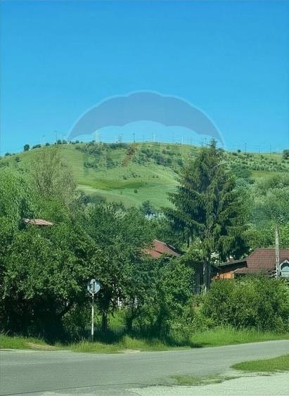 Casă individuală cu 2 camere cu Teren 1000 Mp în Periferie