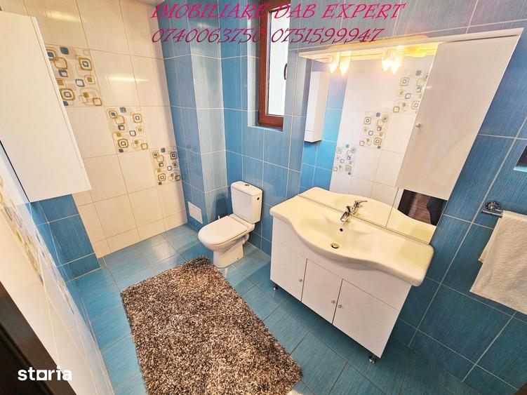 Casă cu 5 camere cu Teren 636 Mp în Central