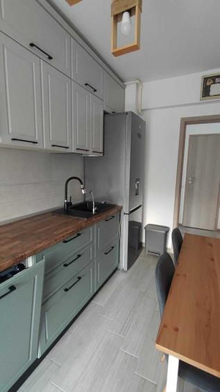Apartament cu 3 camere decomandat în 1 Decembrie 1918