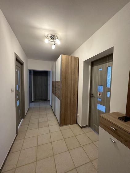 Apartament cu 3 camere decomandat în 13 Septembrie