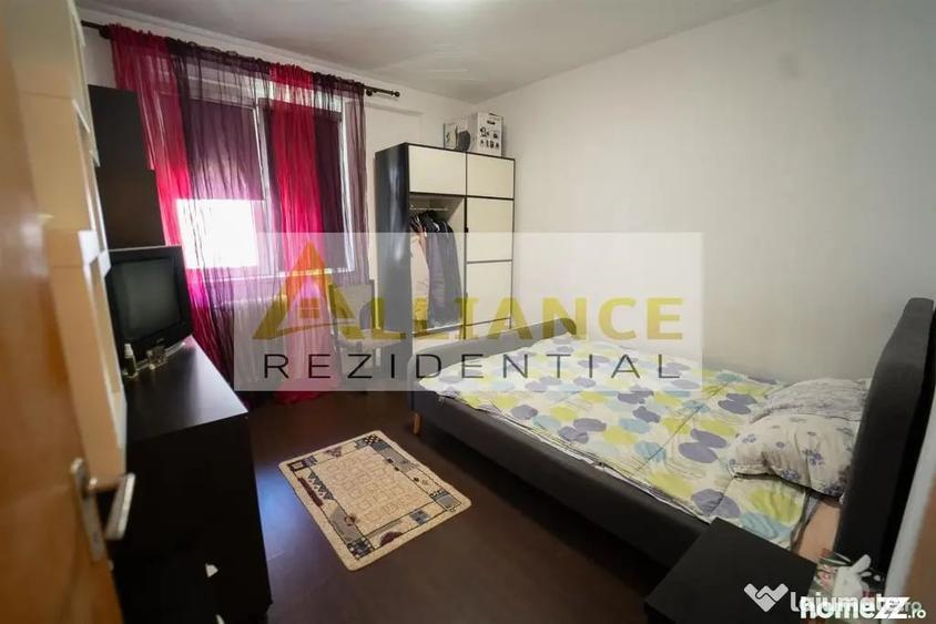Apartament cu 3 camere decomandat în Tineretului