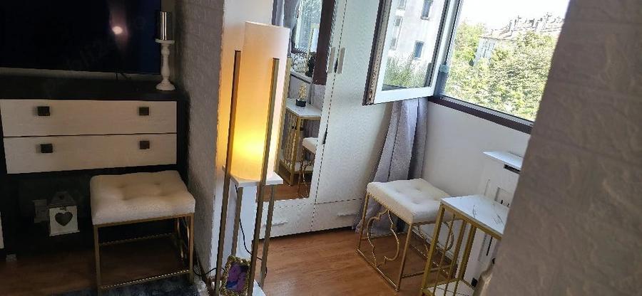 Apartament cu 2 camere nedecomandat în Astra