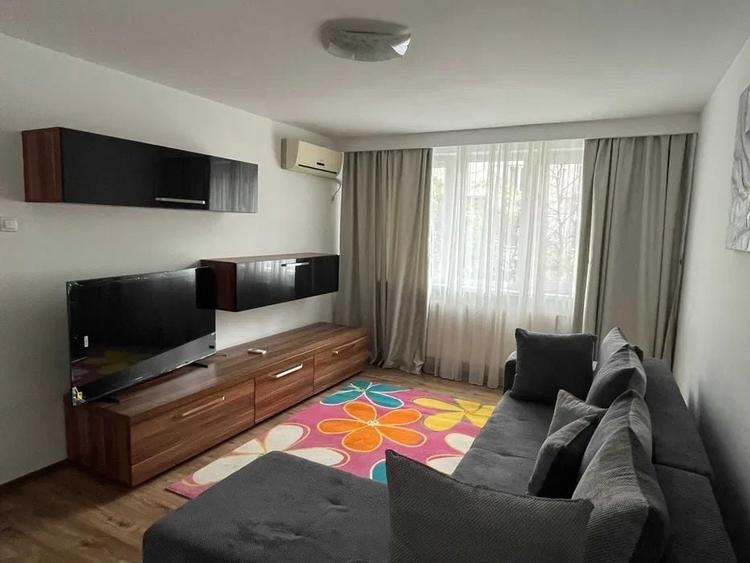 Apartament cu 2 camere decomandat în Drumul Taberei