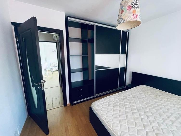 Apartament cu 2 camere decomandat în Berceni