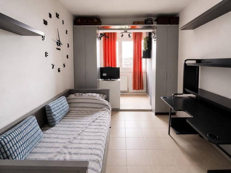 Aparatorii Patriei-strada Panselor-apartament 4 camere - 13