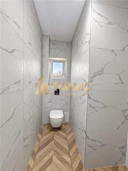 Duplex cu 4 camere cu Canalizare în Ipotești