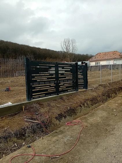 Teren de 1600 mp, în Scurta