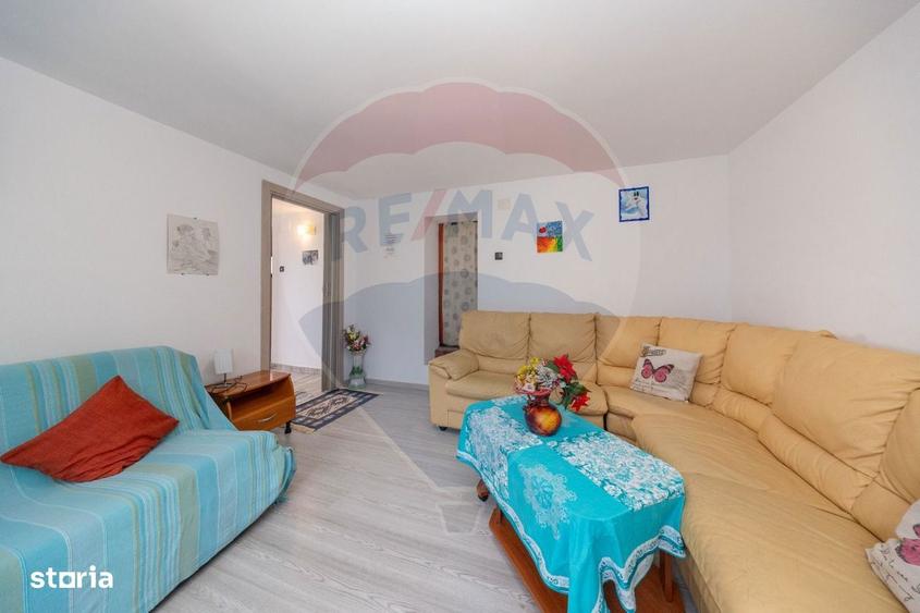 Casă cu 3 camere cu Teren 300 Mp în Schei