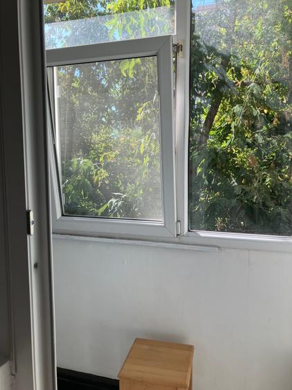 Apartament cu 3 camere semidecomandat în Ștefan cel Mare