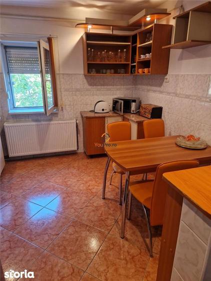 Apartament cu 3 camere decomandat în Șagului