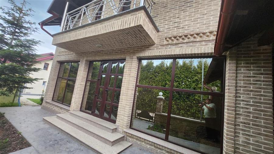 Casă individuală cu 5 camere cu Canalizare în Exterior Nord