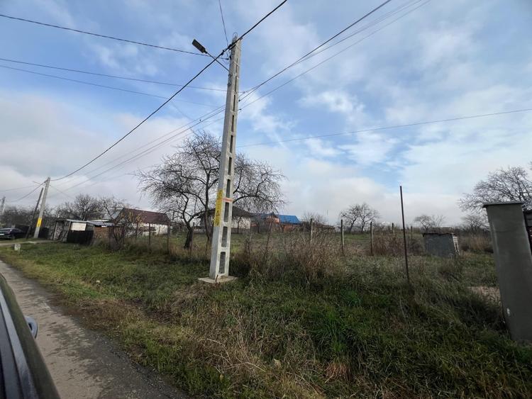 Teren Construcții intravilan de 1683 mp, în Rediu