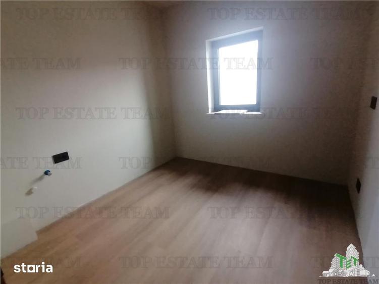Casă cu 5 camere cu Teren 400 Mp în Aviației