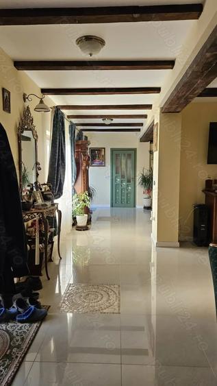 Casă cu 5 camere cu Teren 840 Mp în Lipovei