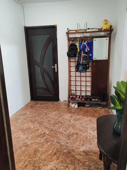 Apartament cu 4 camere semidecomandat în Central