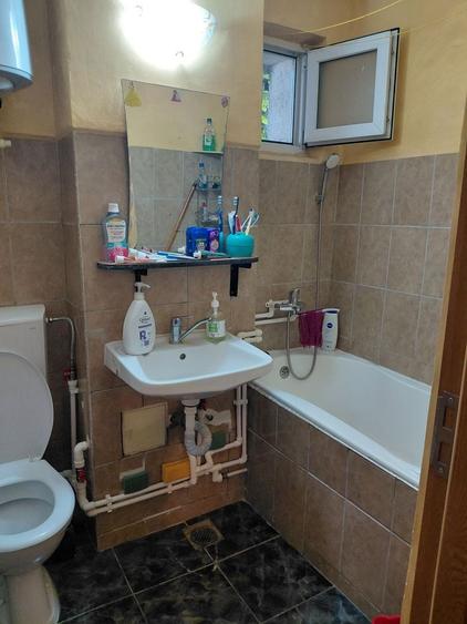 Apartament cu 2 camere semidecomandat în Micro 40