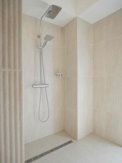 Casă individuală cu 5 camere cu Teren 561 Mp în Corbeanca