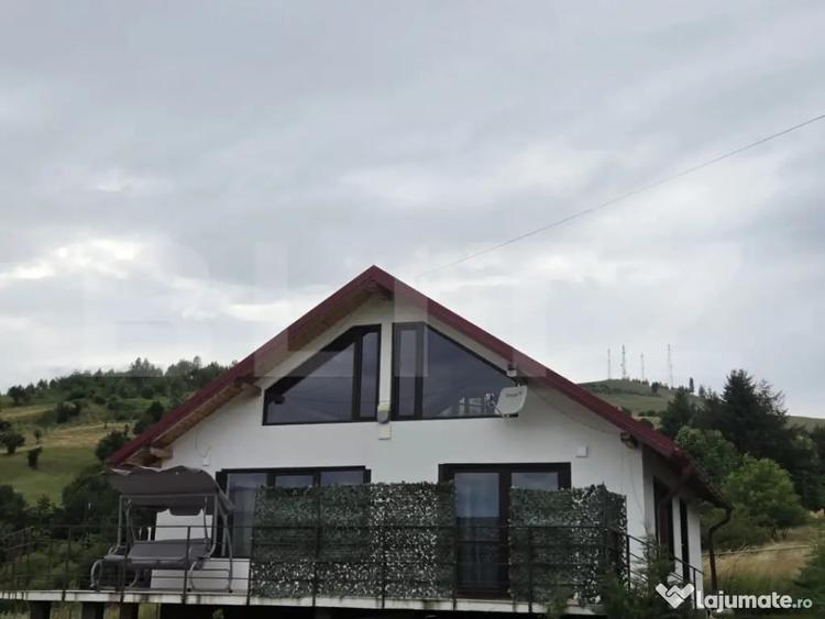 Casă cu 2 camere cu Teren 3000 Mp în Central