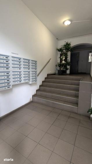 Apartament cu 3 camere decomandat în Nerva Traian