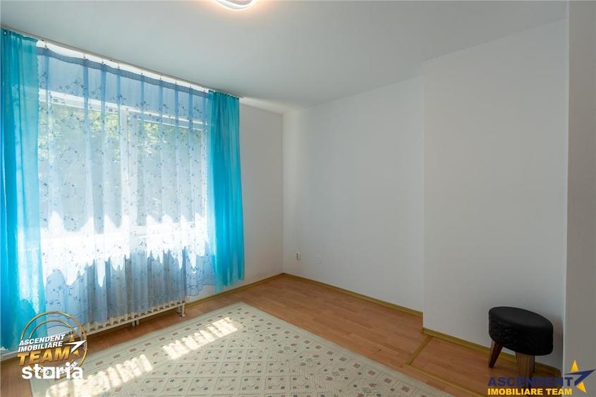 Casă cu 4 camere cu Teren 1514 Mp în Simeria