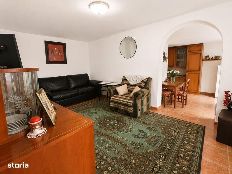 Casă cu 3 camere în Central