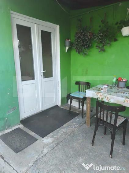 Casă cu 2 camere cu Teren 1133 Mp în Central