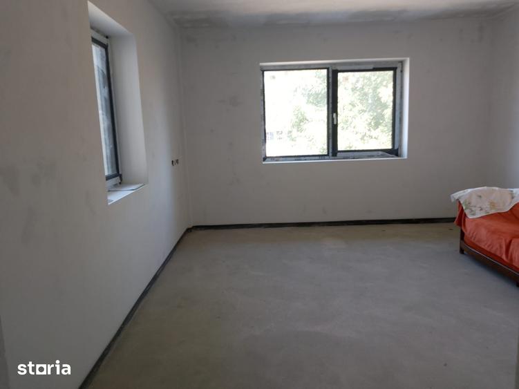Casă cu 4 camere cu Teren 867 Mp în Chiscani