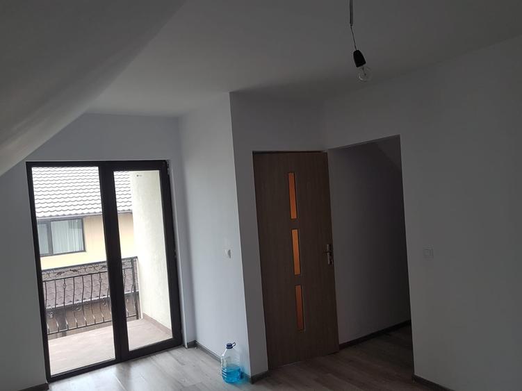 Casă individuală cu 5 camere cu Teren 800 Mp în Lunca Cetățuii