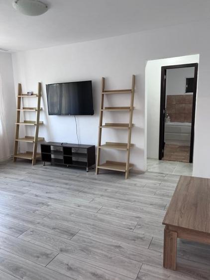 Apartament 2 camere semidecomandat, Navodari, zona Est - mutare imediata! - 1