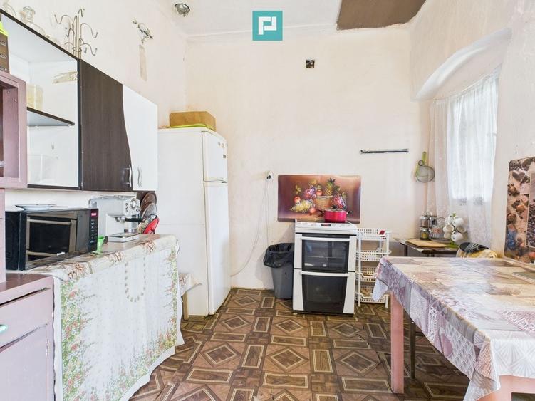 Casă individuală cu 4 camere cu Canalizare în Gelu