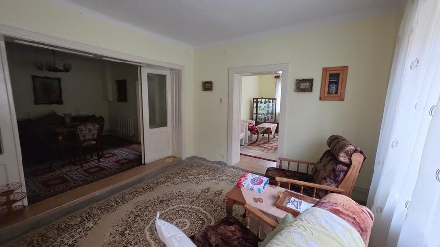 Casă individuală cu 5 camere cu Garaj în Vințu de Jos